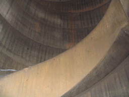 Spiralne schody w obiekcie 765