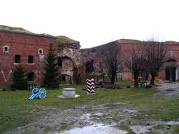 Dziedziniec Donjonu w Srebrnej Górze